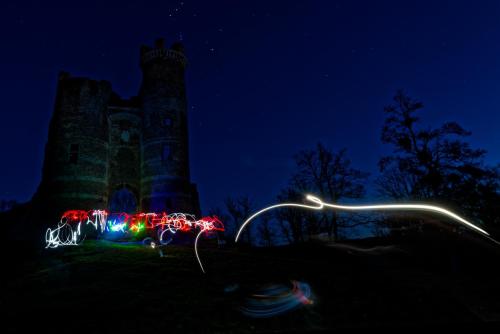 "Psychedelic session at the castle!" Lightpainting au chateau de Bressieux avec le club photo