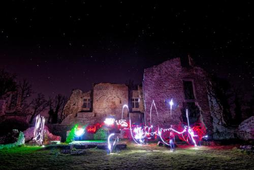 "Psychedelic session at the castle!" Lightpainting au chateau de Bressieux avec le club photo